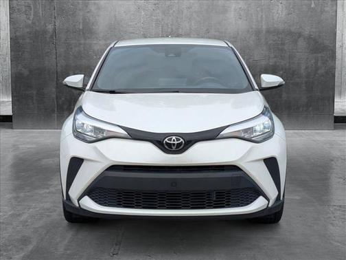 2022 Toyota C-HR XLE