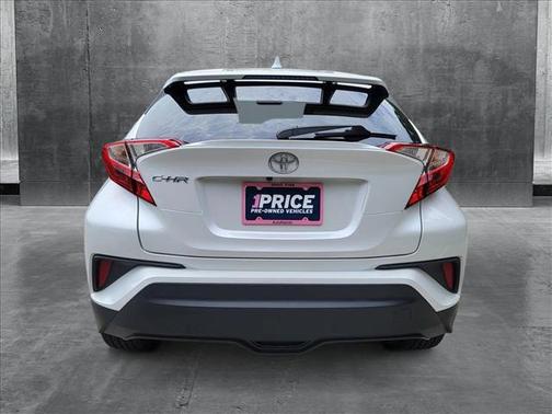 2022 Toyota C-HR XLE