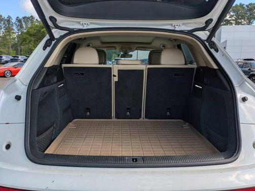 Ibis White 2019 Audi Q5 45 Premium