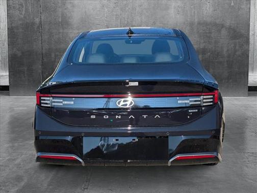 2024 Hyundai SONATA Hybrid Limited