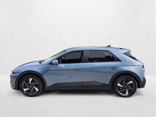 2025 Hyundai IONIQ 5 SE