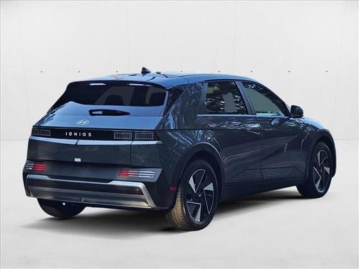 2025 Hyundai IONIQ 5 SE