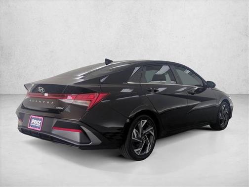 Abyss Black 2025 Hyundai ELANTRA Limited