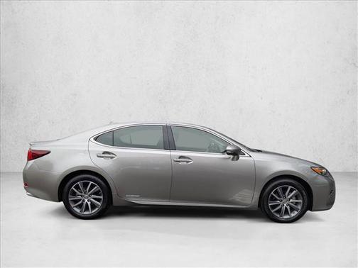 2017 Lexus ES 300h Base