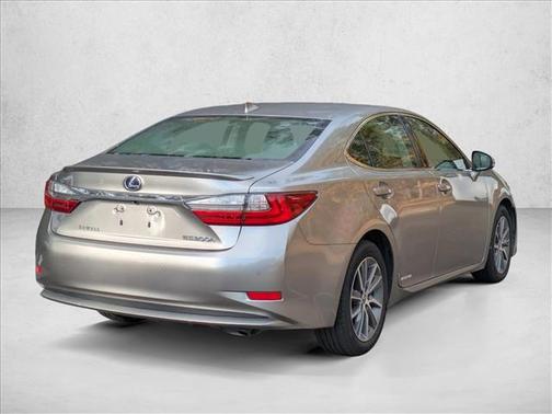 2017 Lexus ES 300h Base