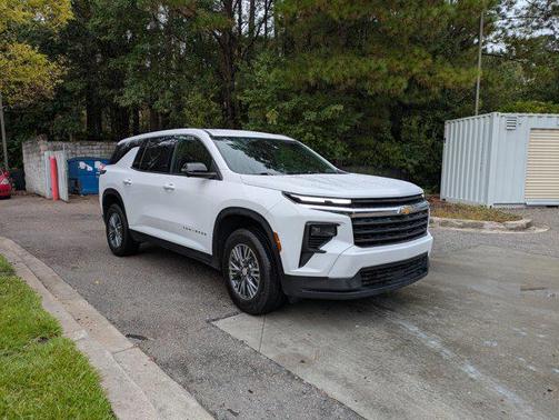 2024 Chevrolet Traverse LS