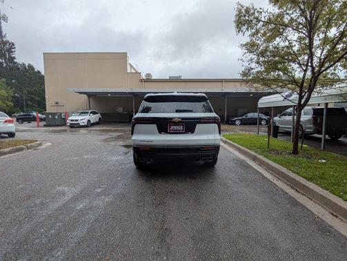 2024 Chevrolet Traverse LS