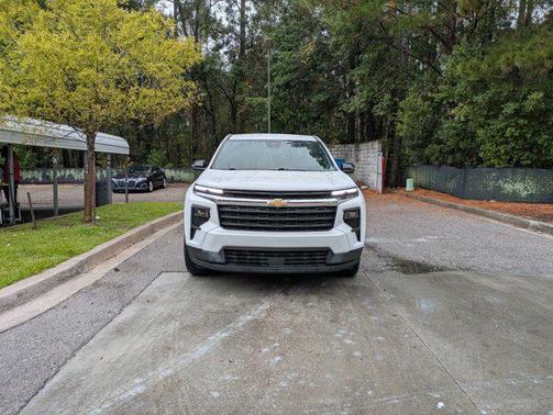 2024 Chevrolet Traverse LS