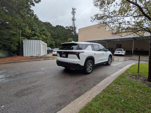 2024 Chevrolet Traverse LS