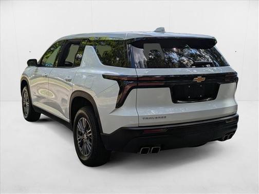 2024 Chevrolet Traverse LS