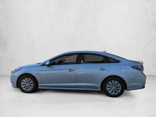 2017 Hyundai SONATA Hybrid SE