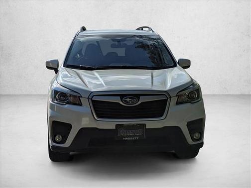 Crystal White Pearl 2019 Subaru Forester Premium
