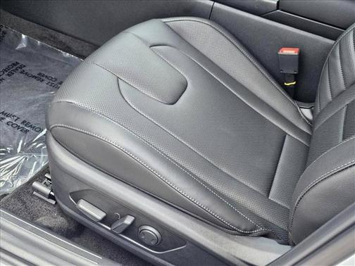 Serenity White 2025 Hyundai ELANTRA HEV Limited