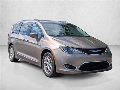 2018 Chrysler Pacifica Touring-L