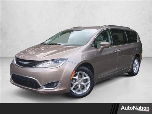 2018 Chrysler Pacifica Touring-L