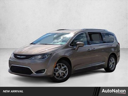 2018 Chrysler Pacifica Touring-L