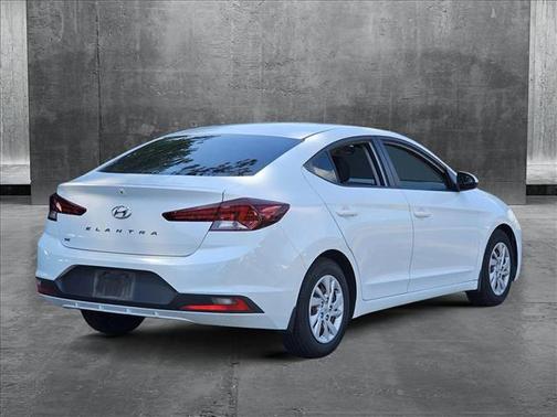 2020 Hyundai ELANTRA SE