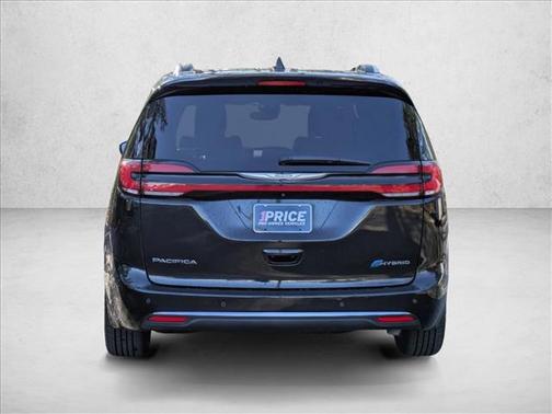 2022 Chrysler Pacifica L