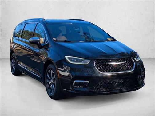 2022 Chrysler Pacifica L