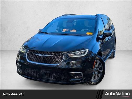 2022 Chrysler Pacifica L