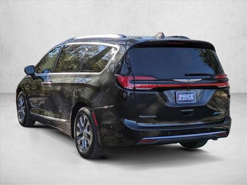 2022 Chrysler Pacifica L