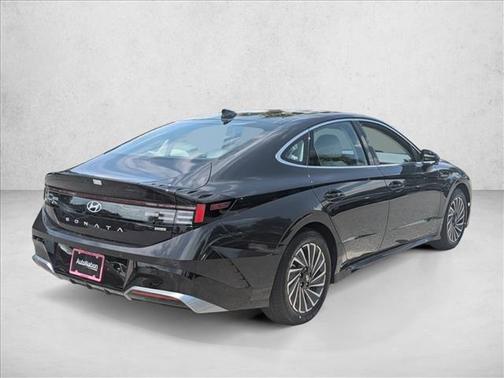 2024 Hyundai SONATA Hybrid Limited