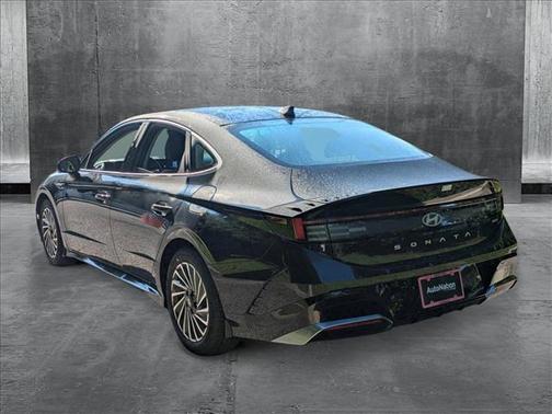 2024 Hyundai SONATA Hybrid Limited