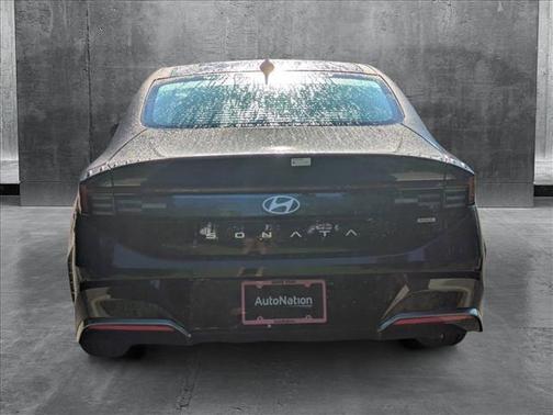 2024 Hyundai SONATA Hybrid Limited