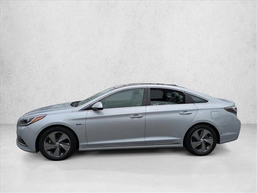 2017 Hyundai SONATA Hybrid Limited
