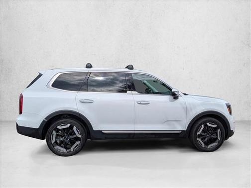 Glacial White Pearl 2023 Kia Telluride S