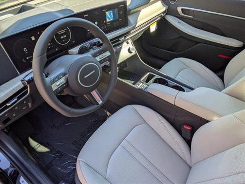 2024 Hyundai SONATA Hybrid Limited
