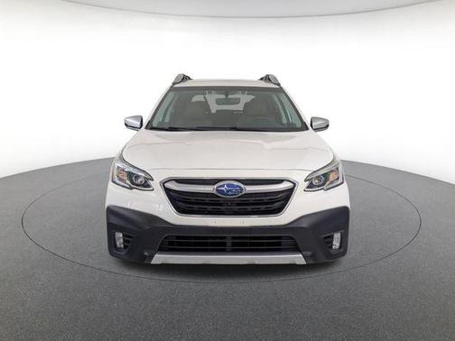 Crystal White Pearl 2021 Subaru Outback Touring