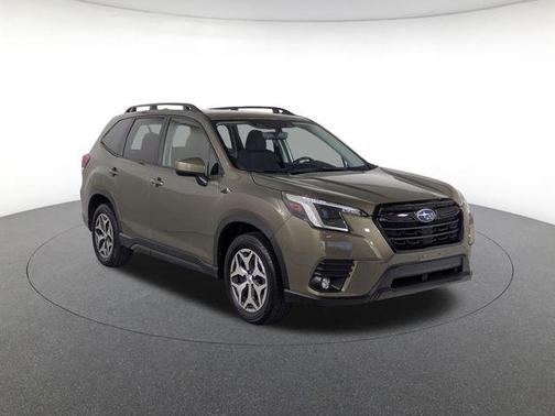 Green Metallic 2024 Subaru Forester Premium