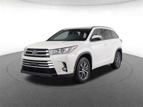 2017 Toyota Highlander SE
