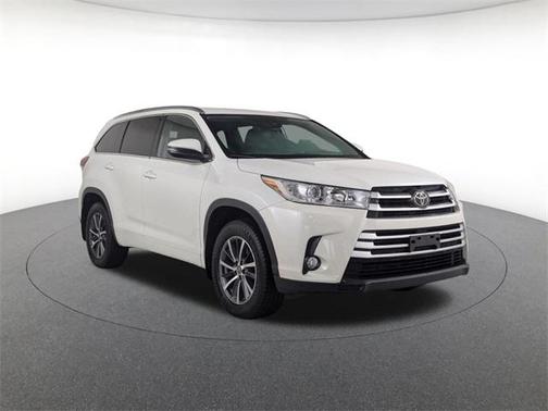 2017 Toyota Highlander SE