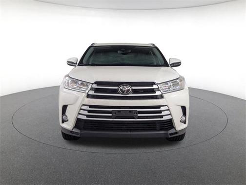 2017 Toyota Highlander SE