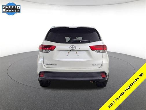 2017 Toyota Highlander SE