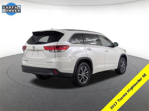 2017 Toyota Highlander SE
