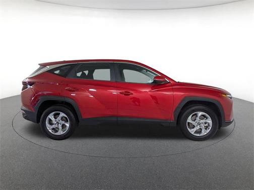 2022 Hyundai TUCSON SE