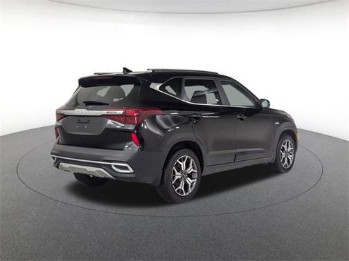 2022 Kia Seltos EX