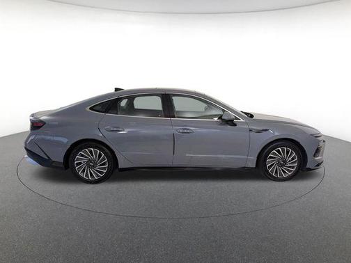 2024 Hyundai SONATA Hybrid Limited