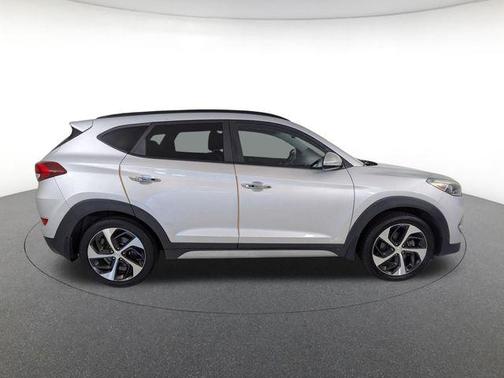 Molten Silver 2017 Hyundai TUCSON Limited