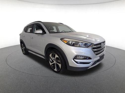 Molten Silver 2017 Hyundai TUCSON Limited