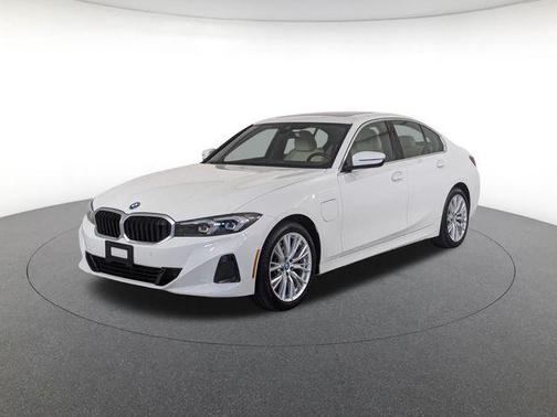 2024 BMW 330e xDrive