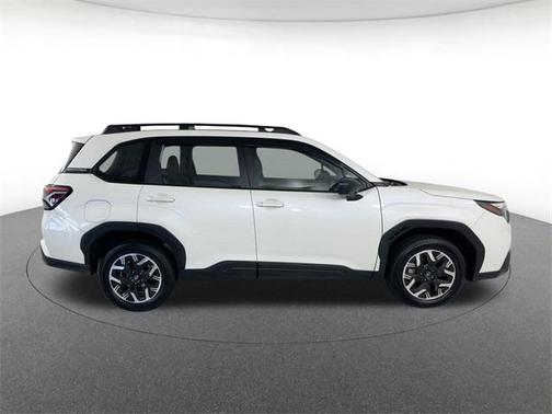 2025 Subaru Forester Base