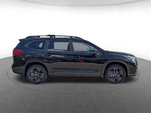 Crystal Black Silica 2025 Subaru Ascent Onyx Edition Touring 7-Passenger