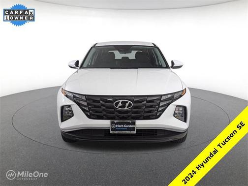 2024 Hyundai TUCSON SE