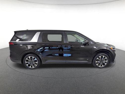 Aurora Black 2024 Kia Carnival EX