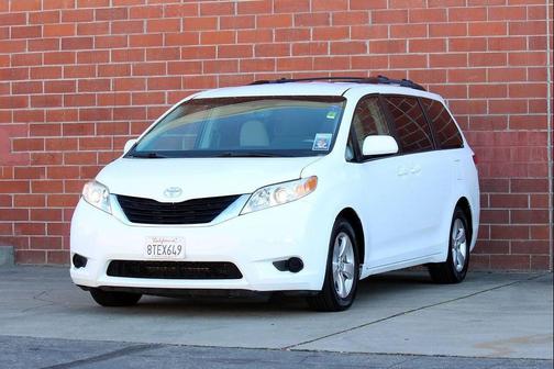 2013 Toyota Sienna LE
