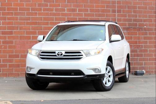 2012 Toyota Highlander SE